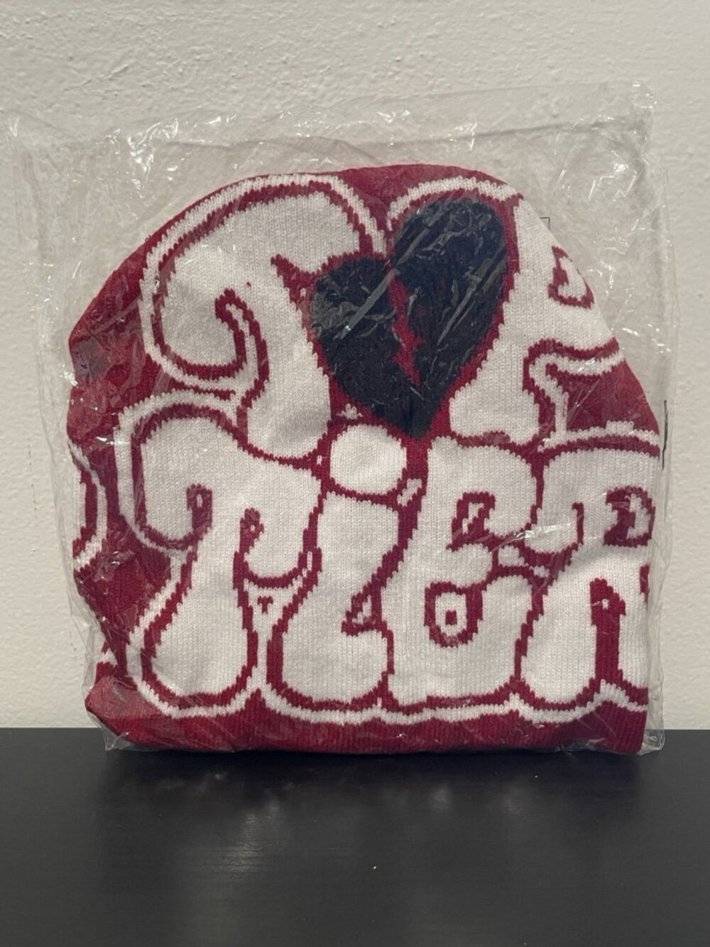 Top Tier Beanie NEW SEALED Red White Black Heart Knitted Hat Street Hip Hop